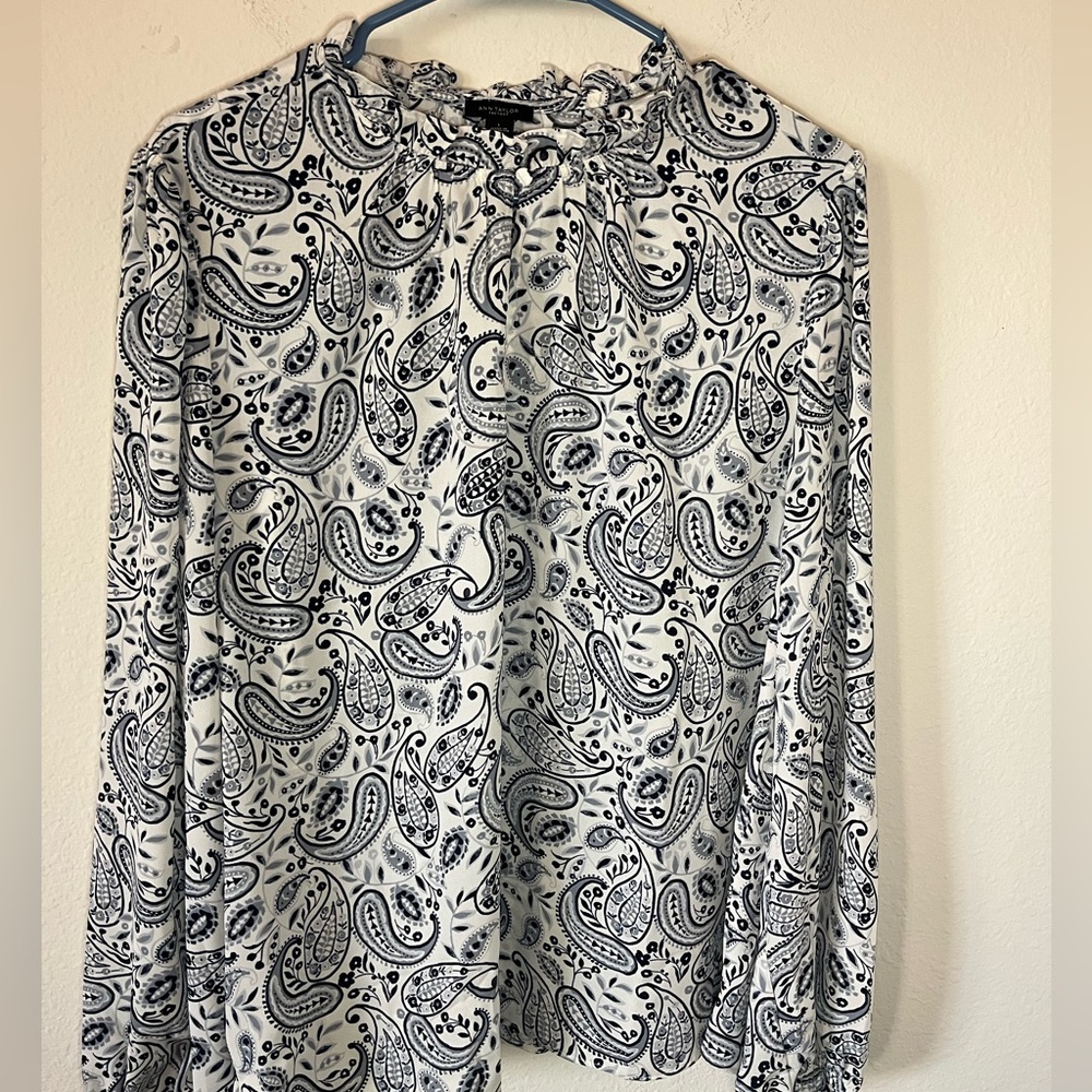 Ann Taylor Factory paisley blouse, Size L - Picture 3 of 7